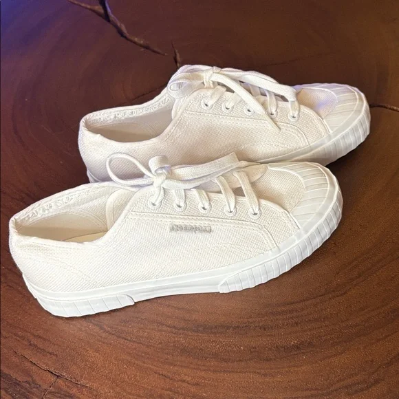 NEW SUPERGA 2630 COTU Sneaker in Total White Size 7.5 - Picture 2 of 8